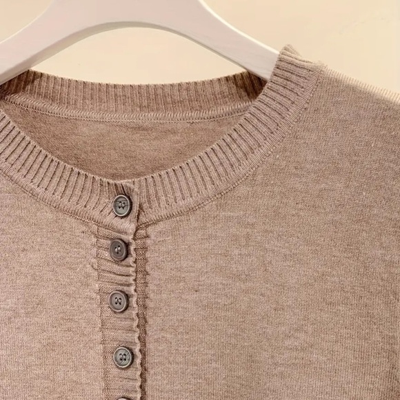 Beautiful Knit Cardigan Long Sleeve Button Up Khaki XL - Picture 2 of 5